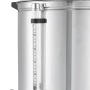 Gros plan sur l’indicateur transparent du niveau de liquide