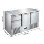 Vue dimensionnelle de la table réfrigérée en inox. Le meuble mesure 1365 mm de largeur, 700 mm de profondeur et 850 mm de hauteu