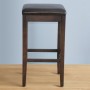 Tabourets de bar haut en simili cuir noirs